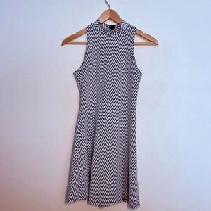 Monteau High Neck Sleeveless Fit & Flare Chevron Zipper Dress Size Medium